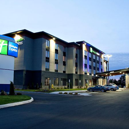 Holiday Inn Express Pembroke By Ihg Eksteriør bilde