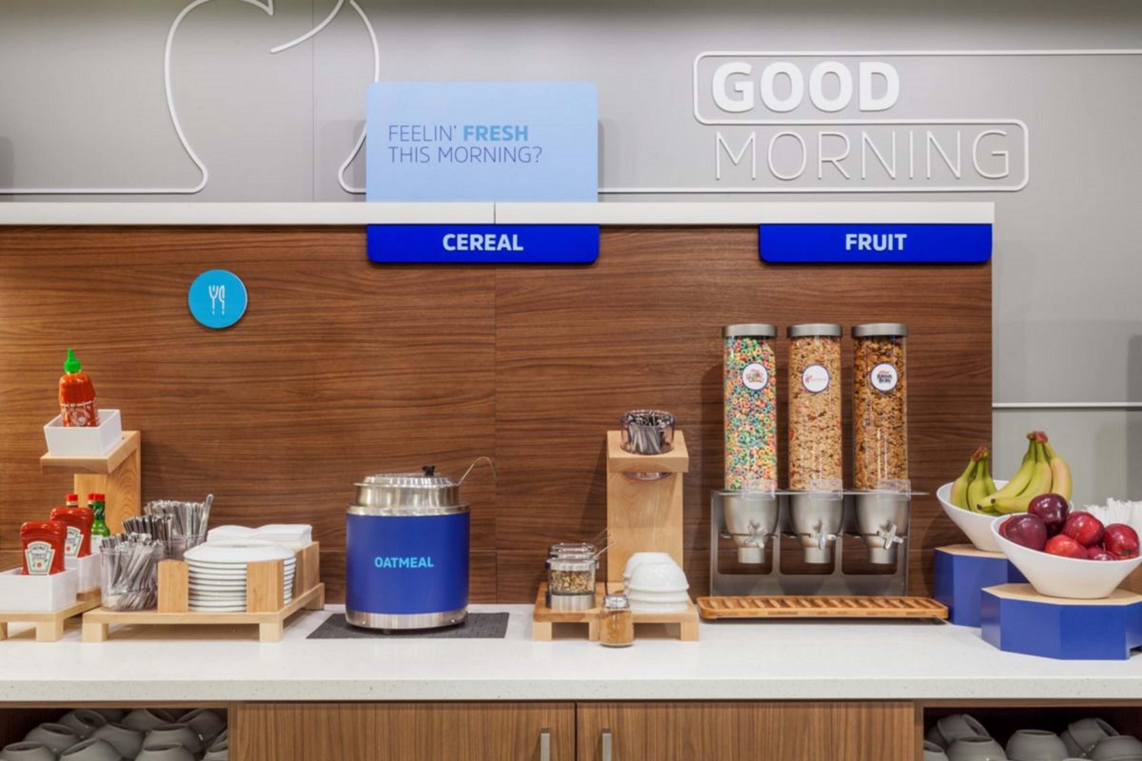 Holiday Inn Express Pembroke By Ihg Eksteriør bilde