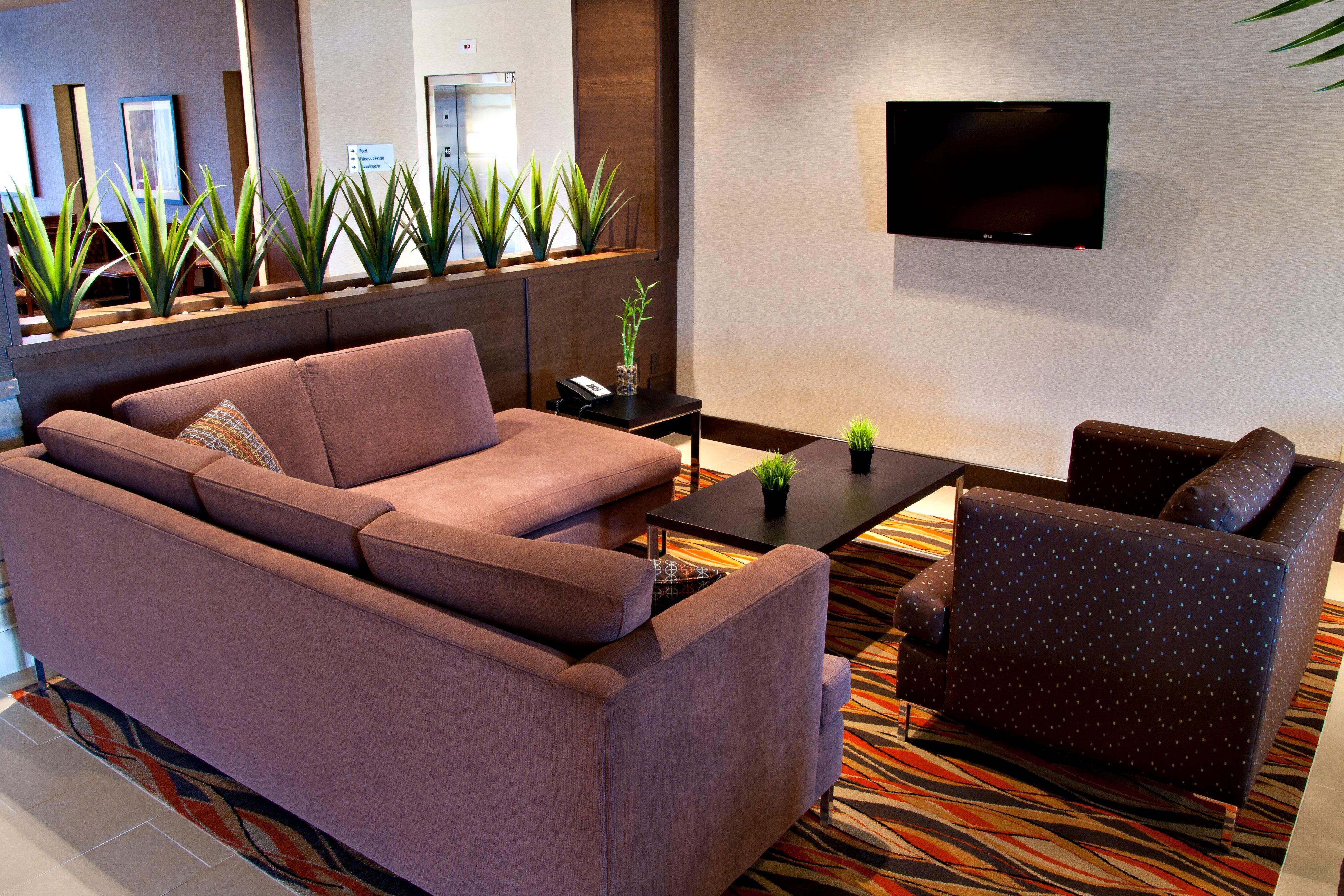Holiday Inn Express Pembroke By Ihg Eksteriør bilde