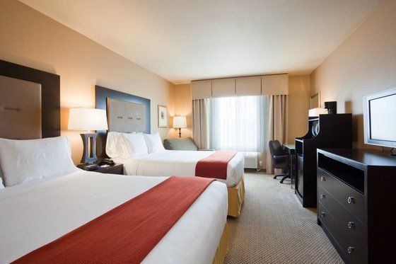 Holiday Inn Express Pembroke By Ihg Eksteriør bilde